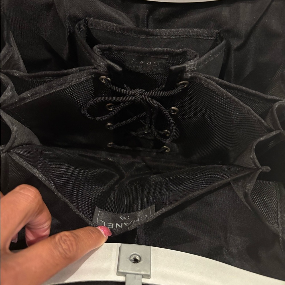 CHANEL Sleek Jersey Black Butt Bag - Picture 7 of 8